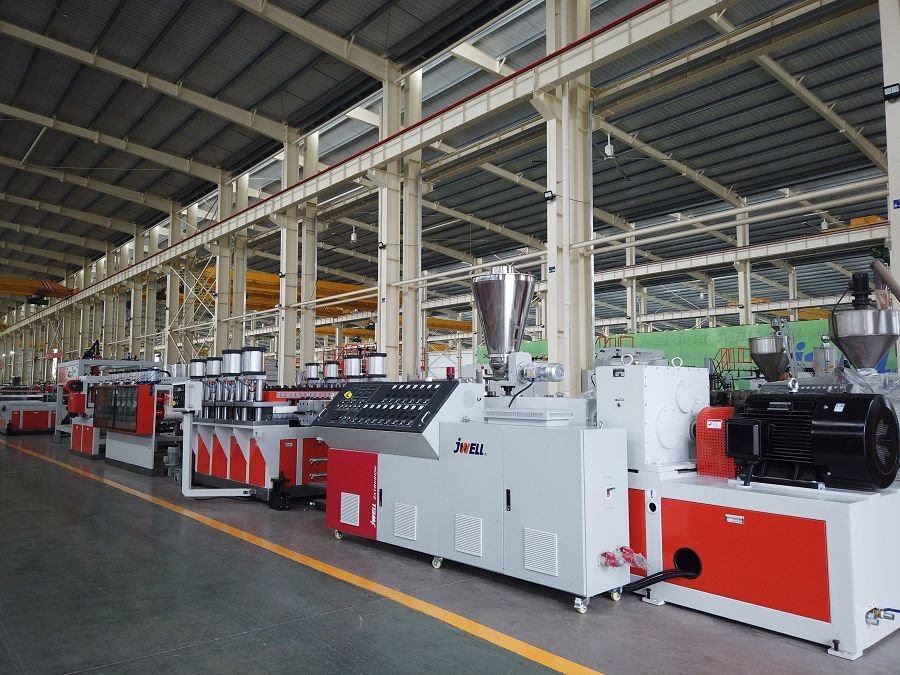 PVC ühe kruviga WPC ekstrusiooniliin